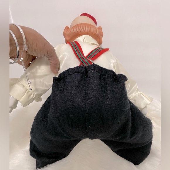 18” Sitting Clown Doll - Picture 4 of 8